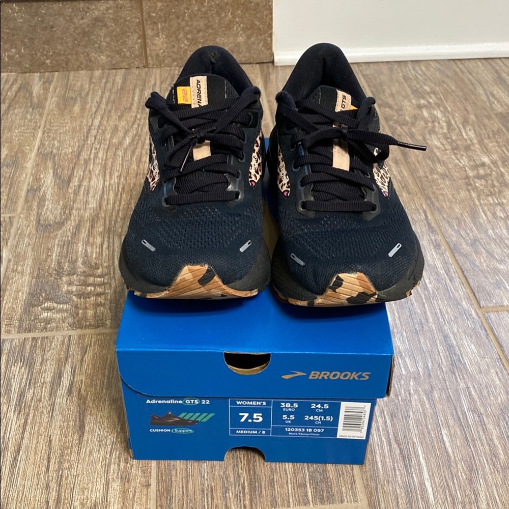 Brooks Black and Brown Adrenaline GTS 22 Shoes